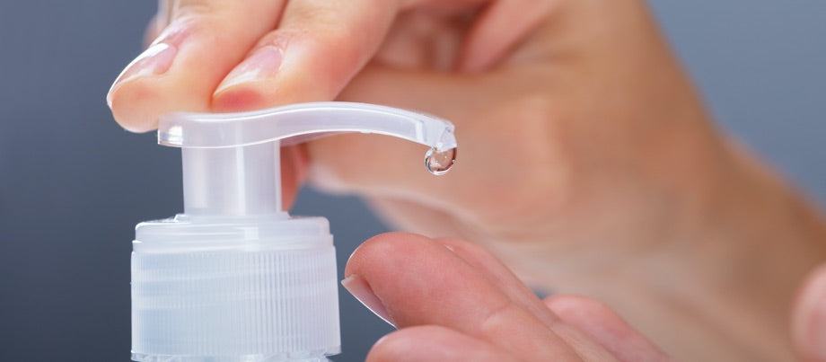 Comparison of benefits of alcohol-free versus alcohol-based hand sanitisers highlighting skin safety and effectiveness